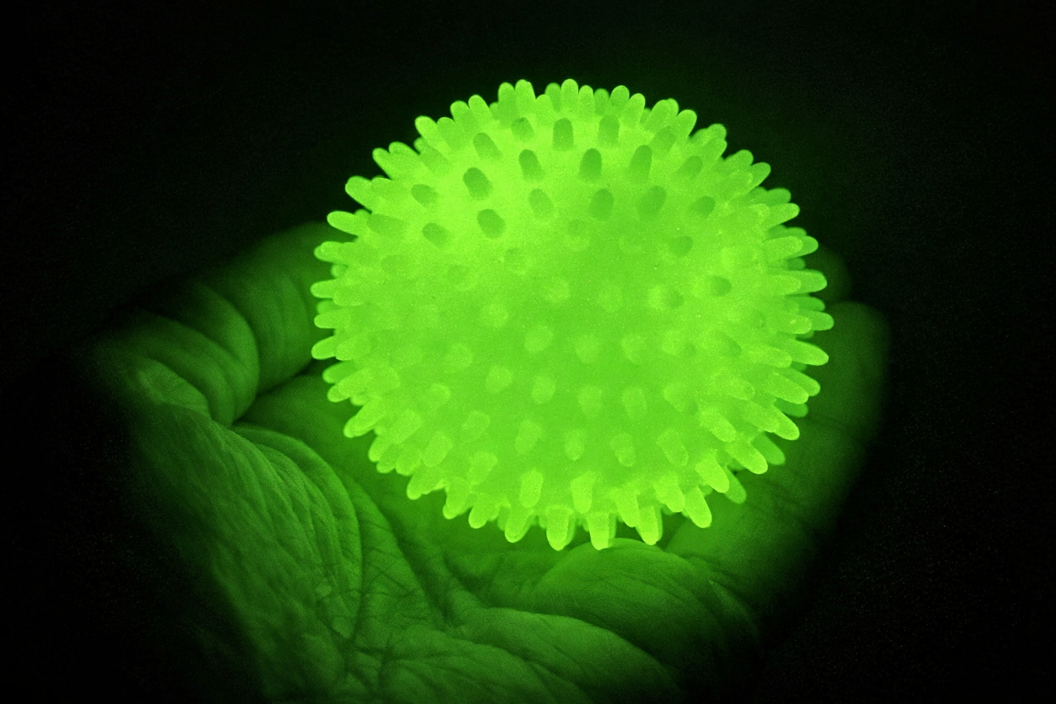 🌟 Glow‑in‑the‑Dark Squish Ball